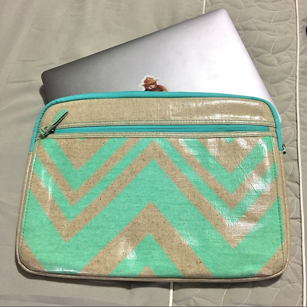 15-16” Laptop Sleeve, Studio C